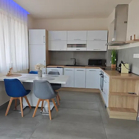 Gamma Apartmanok Es Jakuzzi Miskolc Room photo