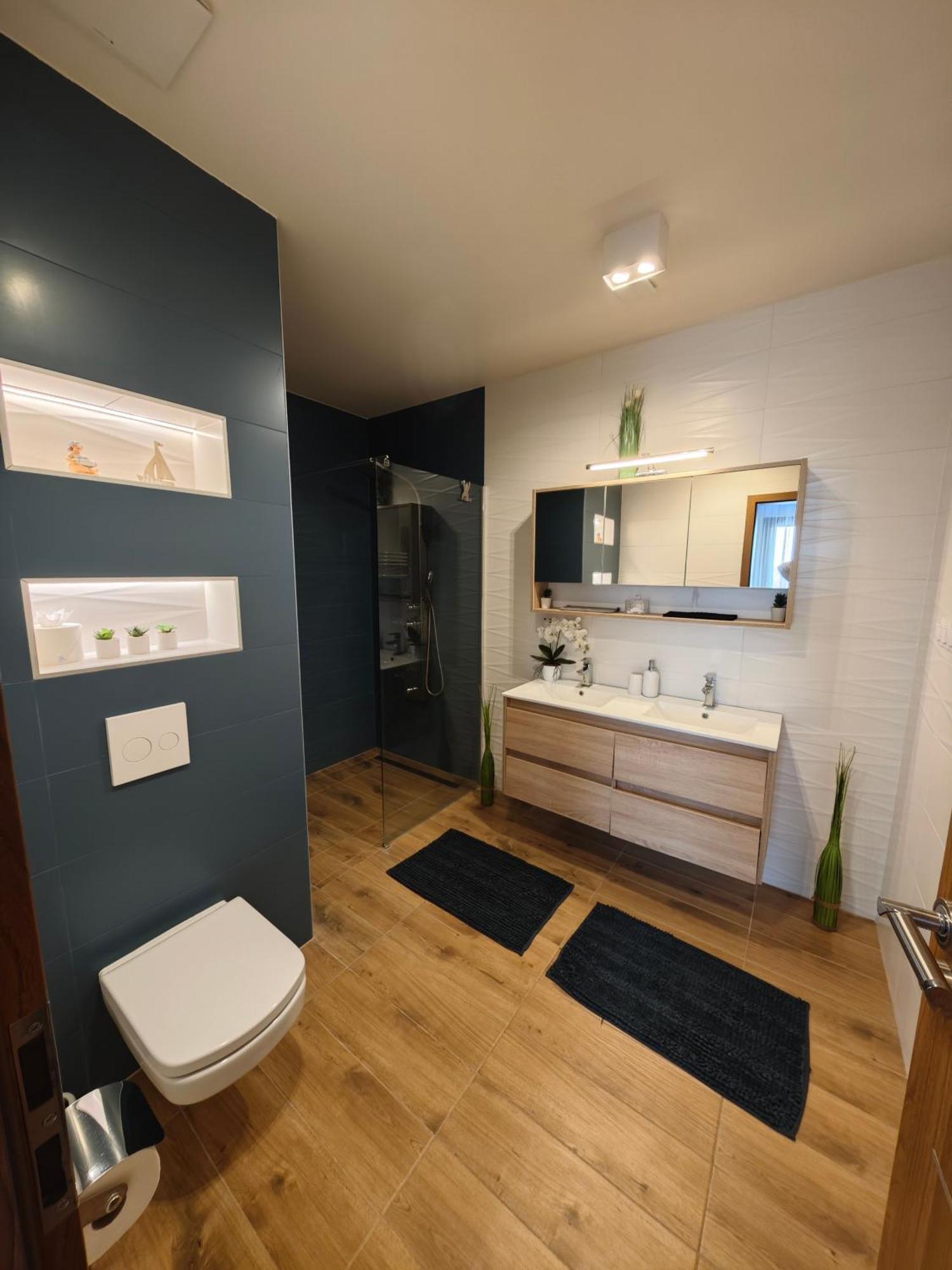 Apartment Gamma Es Jakuzzi Miskolc