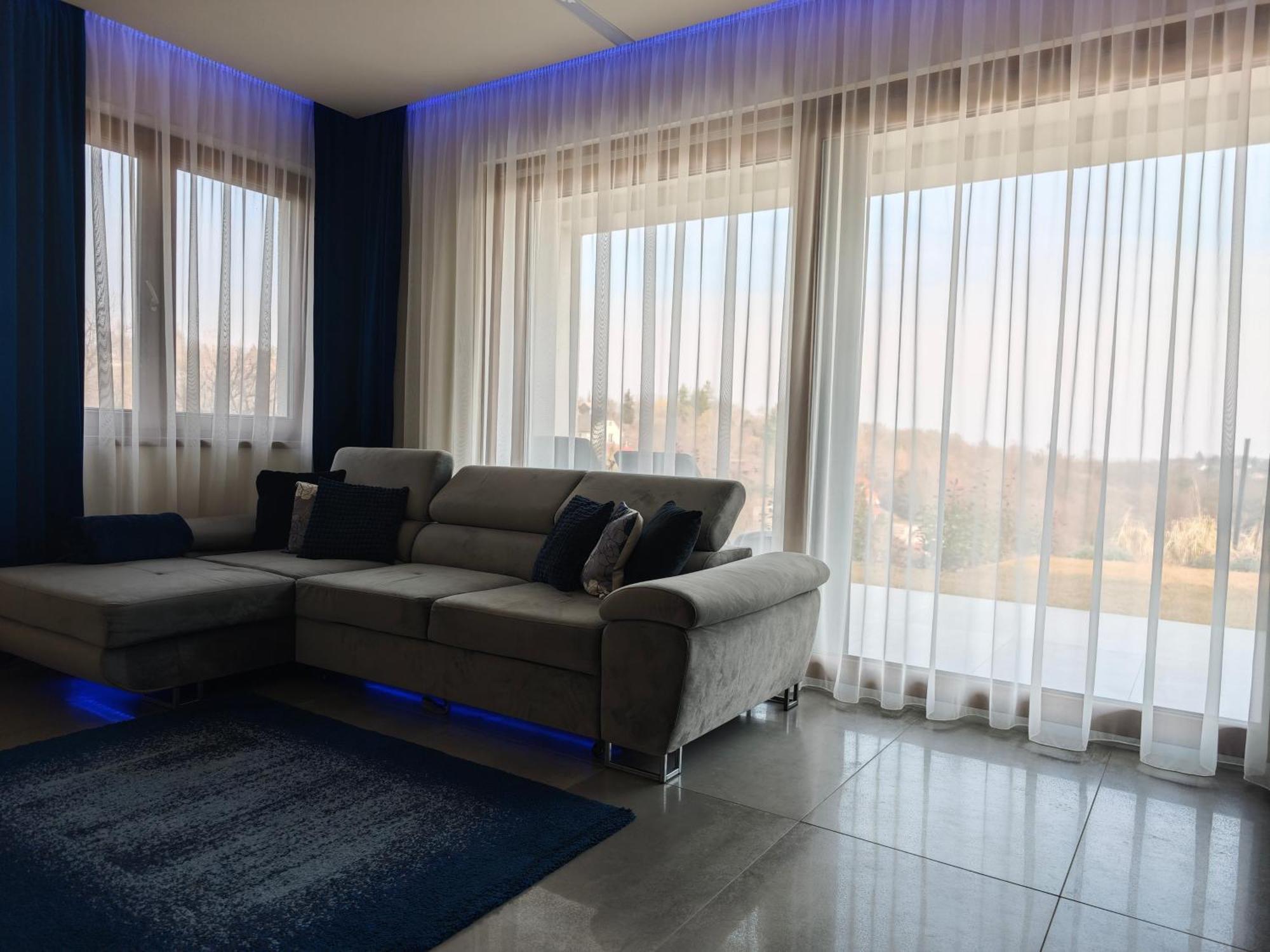 Gamma Es Jakuzzi Apartment